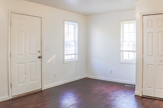 Building Photo - 1026 Stainback St