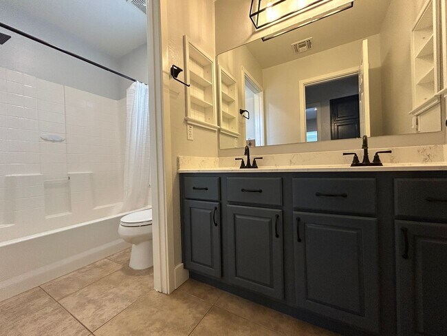 Building Photo - 15439 W Poinsettia Dr