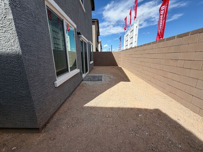 Building Photo - New Build - Never Lived In