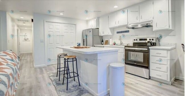 Building Photo - Stylish Tahoe Retreat with Modern Kitchen ...