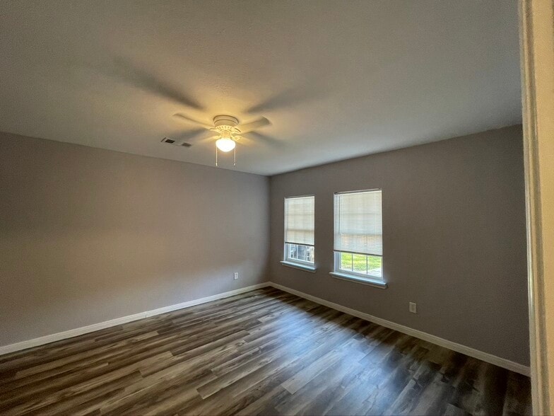 Building Photo - 301 Cypress St