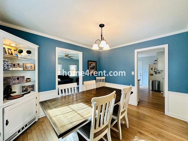 Building Photo - Charming, Prairie Village Home in a Quiet Neighborhood with Wood Floors and a Fenced Yard!