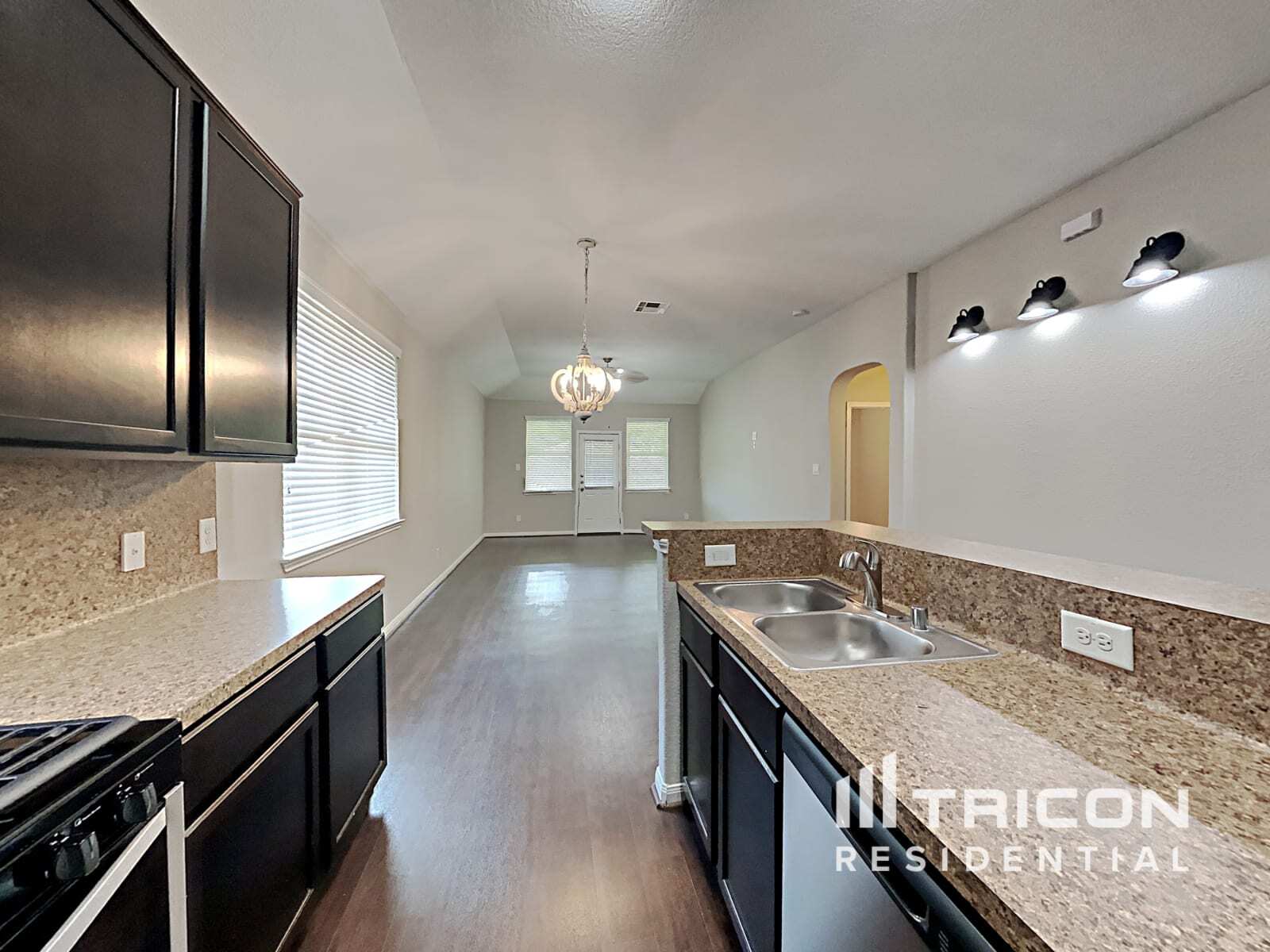 Building Photo - 21566 Alexa Forest Dr