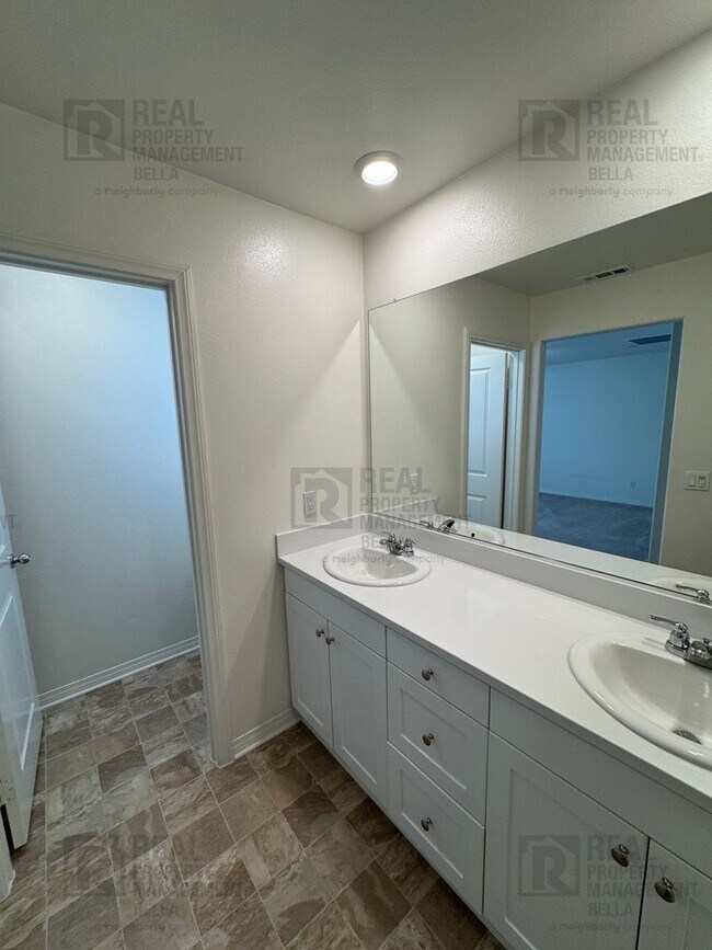Building Photo - Spacious Corner Lot Home in Desirable Winchester Community – 4 bed + Large Backyard+ Solar!