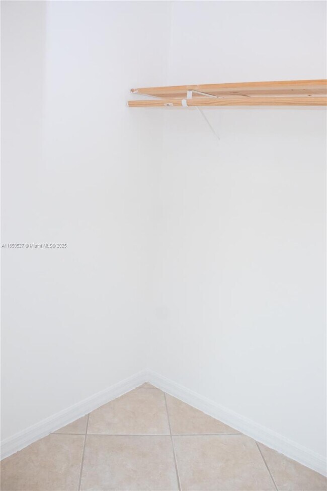 Building Photo - 2630 SW 28th St
