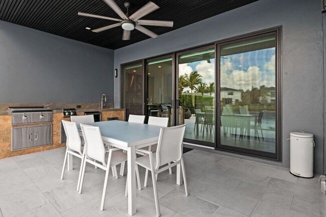 Building Photo - 8599 Tower Bridge Ct