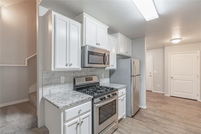 Building Photo - 2132 Buena Vida Ln