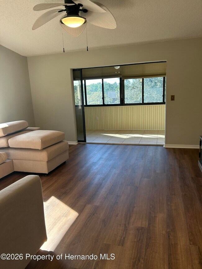 Building Photo - 6403 River Lodge Ln