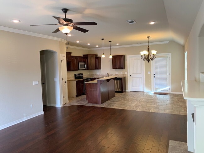 Building Photo - 3072 N Autumn Rose Ave