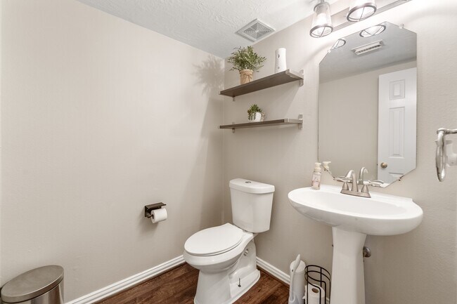 Building Photo - 6923 Cobblestone Path