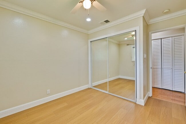 Building Photo - Turnkey Home with Natural Light & Upgrades...