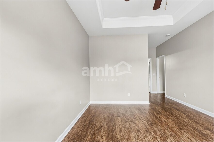 Building Photo - 103 Cumberland Way
