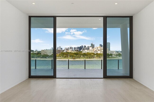 Building Photo - 5 Grove Isle Dr