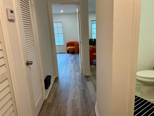 Building Photo - 2151 NE 68th St