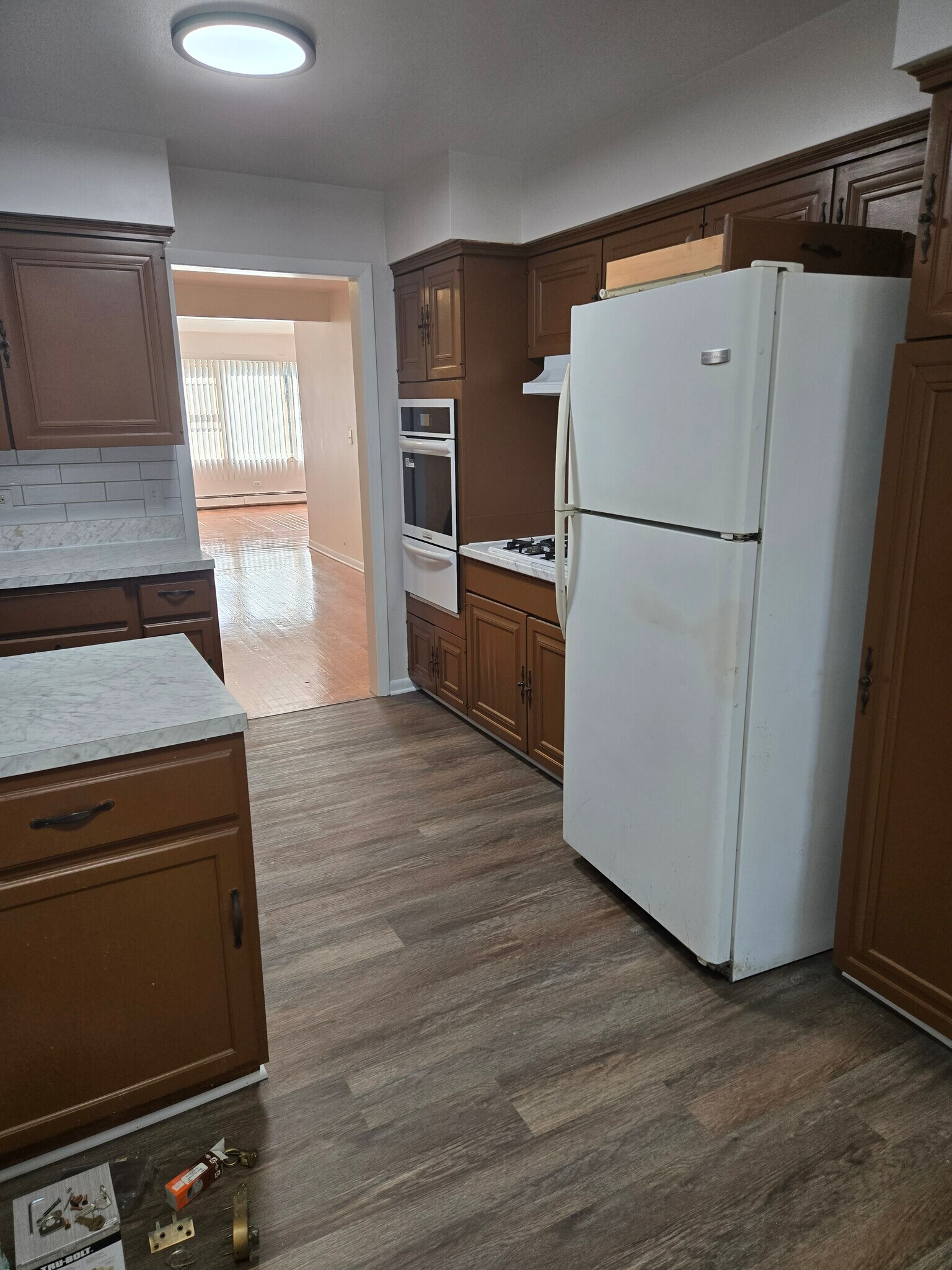Kitchen - 7529 N. Oakley Ave.