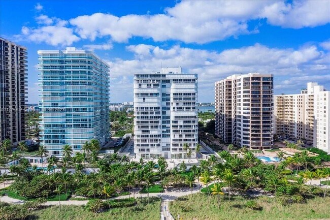 Building Photo - 10155 Collins Ave