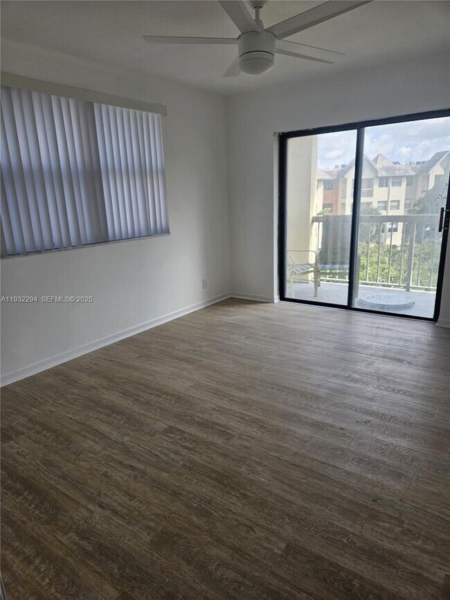 Building Photo - 8180 Geneva Ct