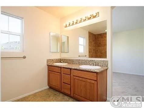 Building Photo - 1449 Water Lily Dr