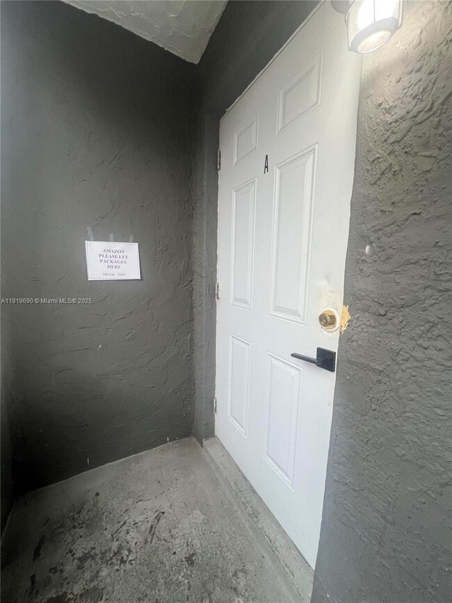 Building Photo - 843-845 NW 3rd St