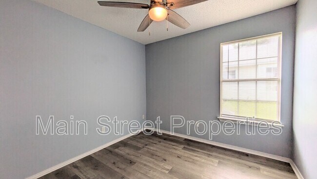 Building Photo - 2466 Redoubt Ave