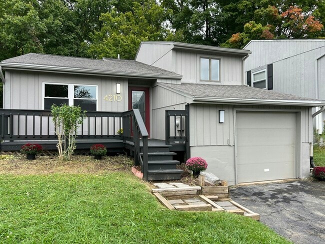 Primary Photo - 4210 Burningtree Rd