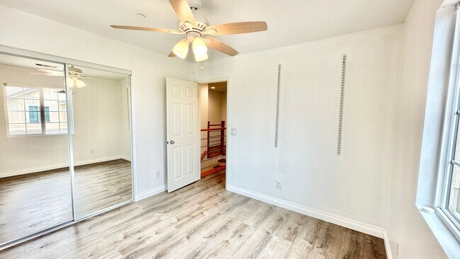 Building Photo - Beautiful Two-Story Home in the Newer Community of Horse Creek Ridge in Fallbrook!