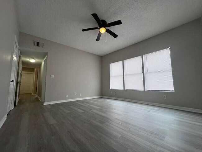 Building Photo - 163 Ave A SE