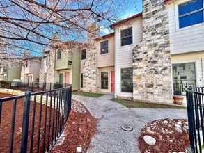 Building Photo - 6900 E Riverside Dr