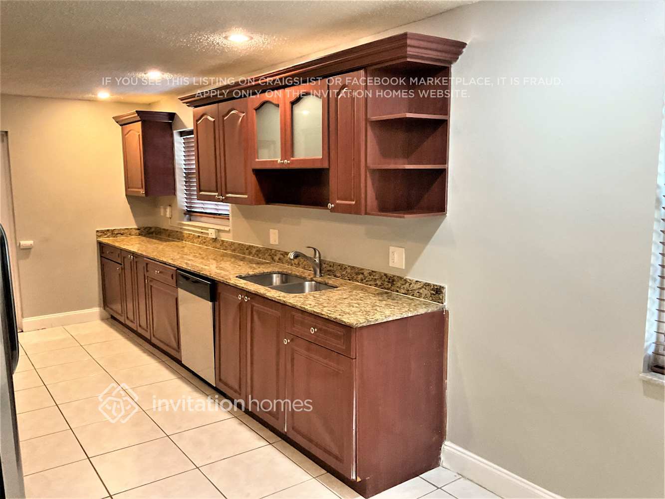Building Photo - 11600 NW 27th Ct
