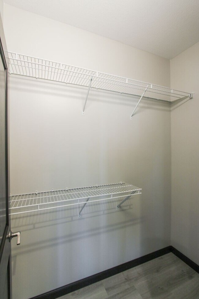 Building Photo - New! Beautiful 1 Bed, 1 Bath Accessible Ap...