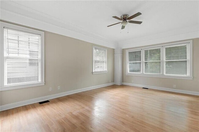 Building Photo - 1450 Graham St SW