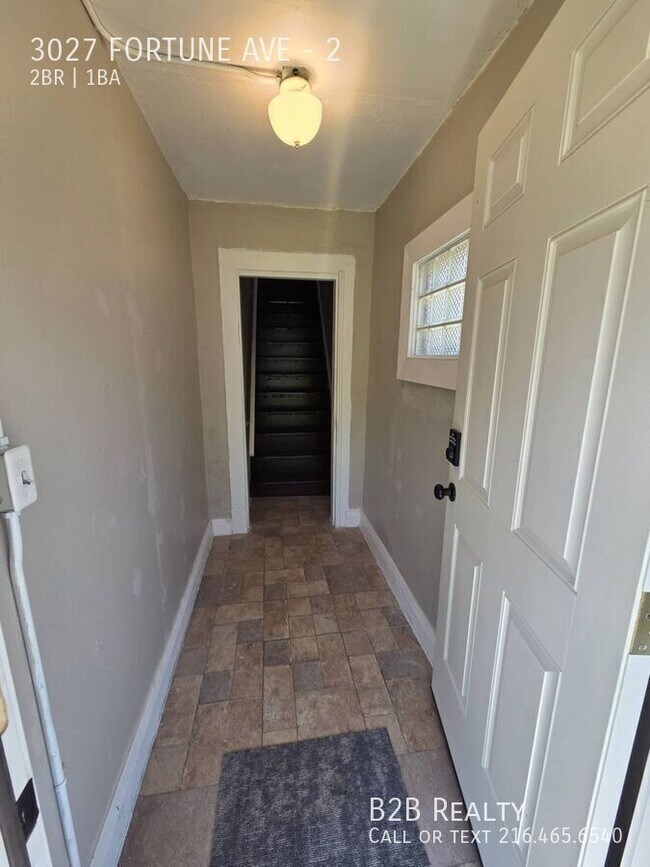 Building Photo - 3027 Fortune Ave