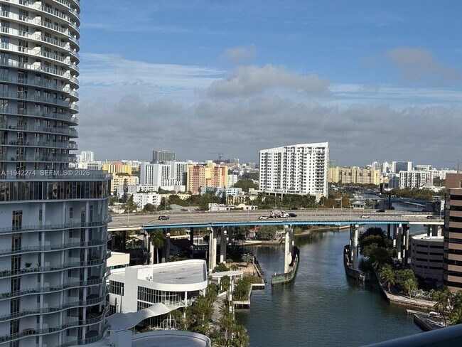 Building Photo - 185 SW 7th St