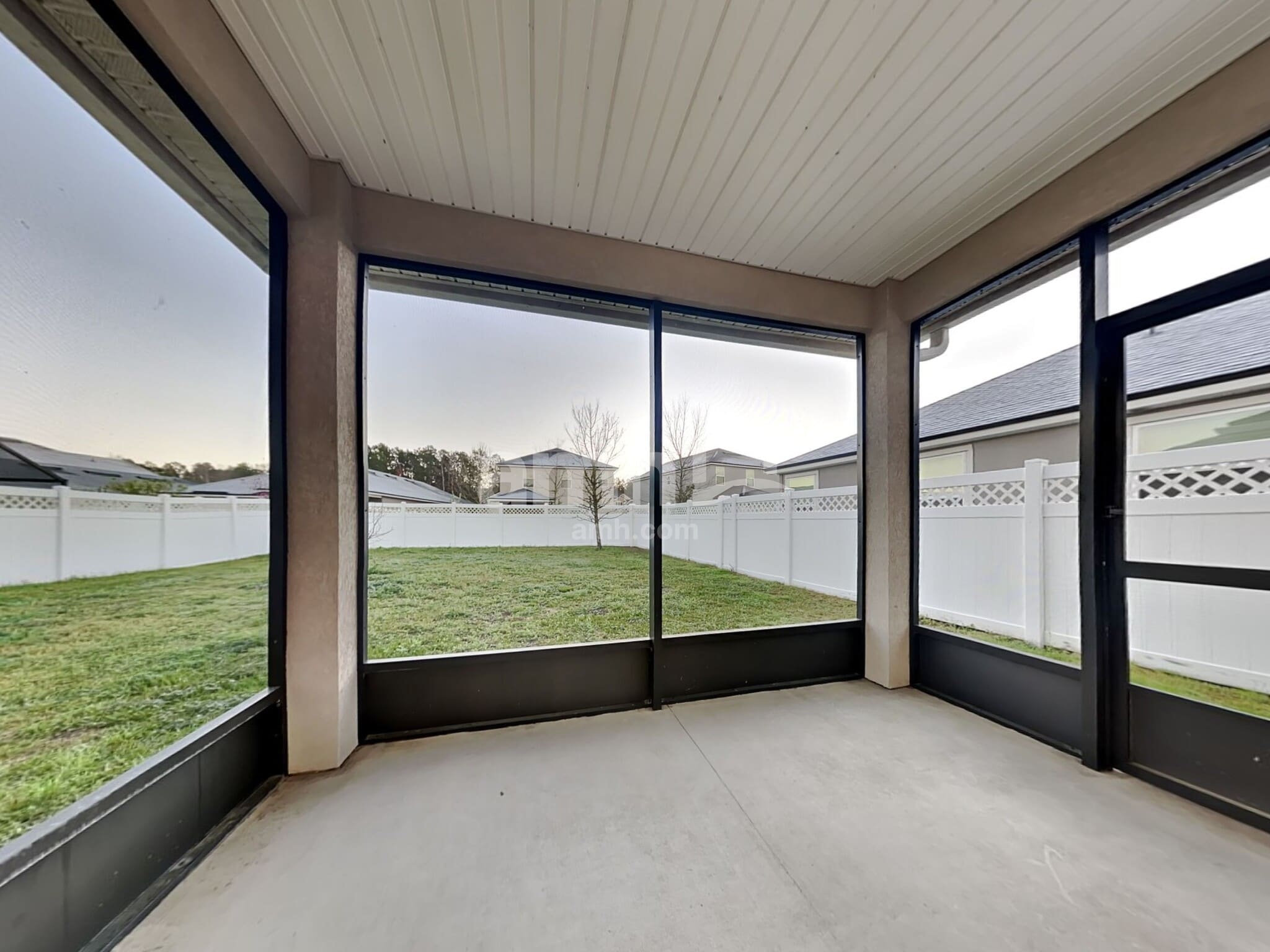 Building Photo - 917 Glendale Ln