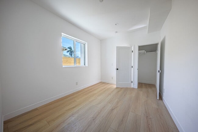 Building Photo - 1954 Purdue Ave