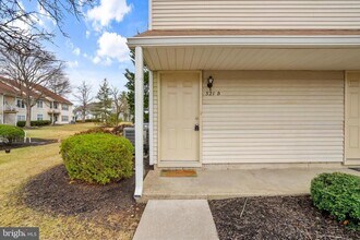 Building Photo - 321 Delancey Pl