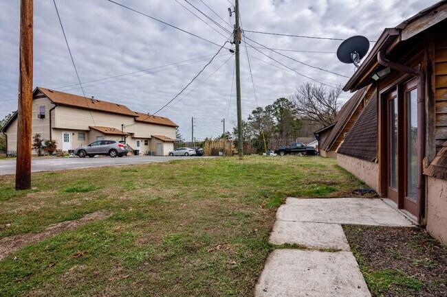 Building Photo - 90 Park St