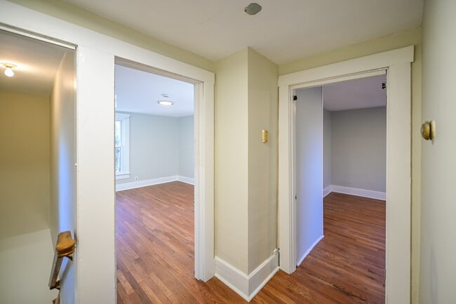 Building Photo - 29 N Shafer St