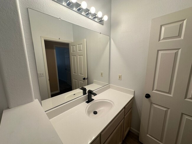 Building Photo - 1824 San Diego Cir