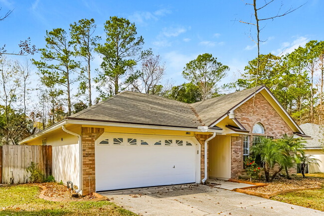 Building Photo - 1906 Suwannee River Dr