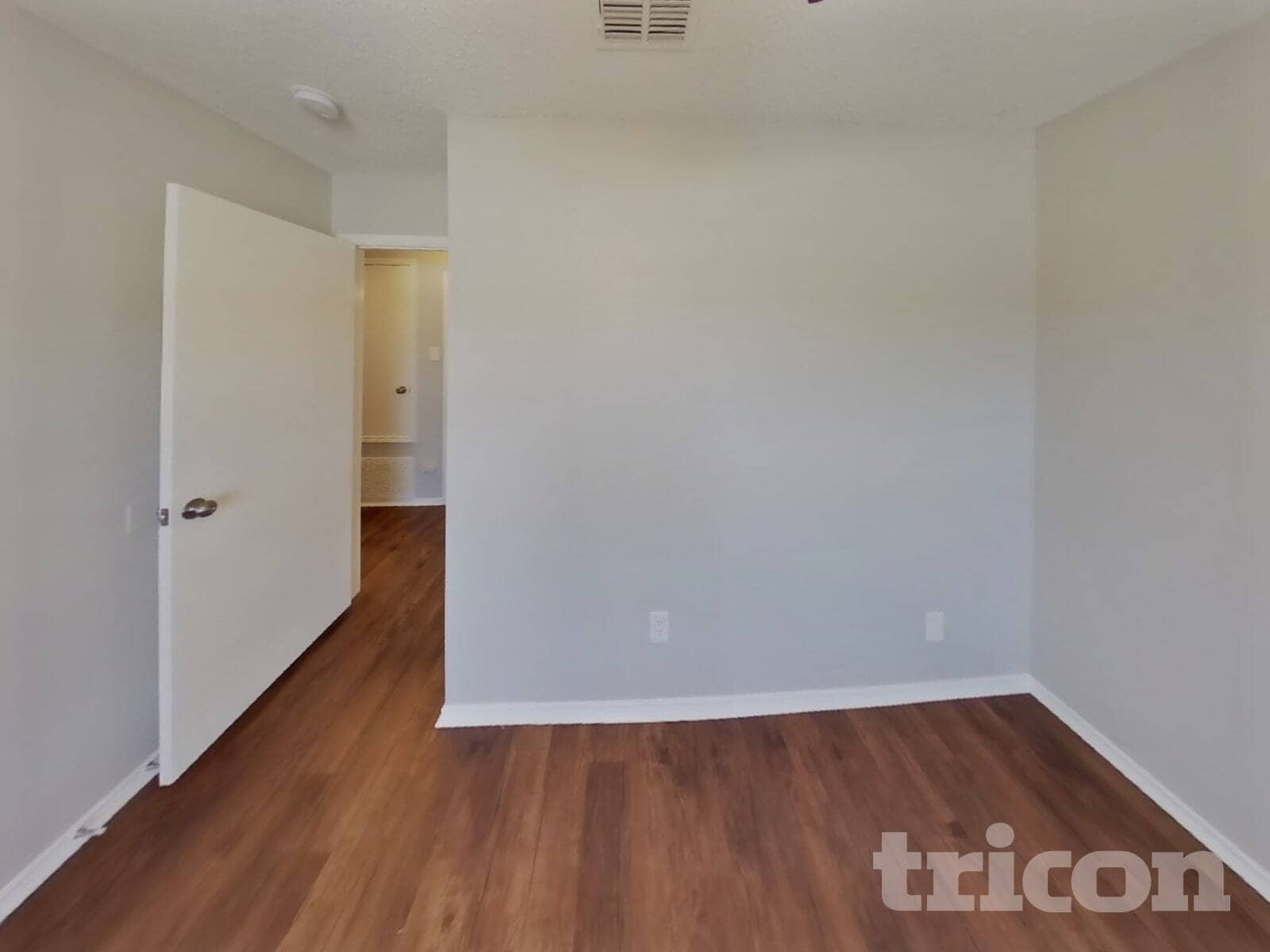 Building Photo - 1009 Ridge Top Dr