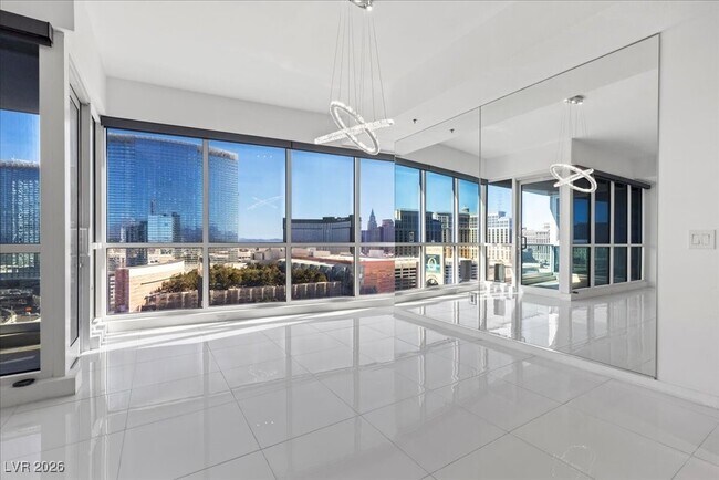 Building Photo - 4525 Dean Martin Dr