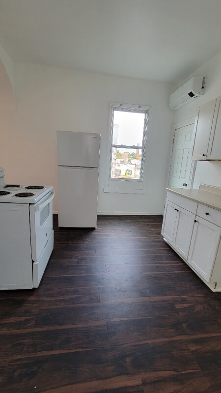 Building Photo - 146 Quail St