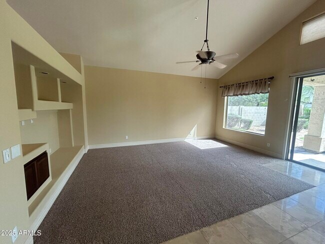 Building Photo - 7215 E Whistling Wind Way