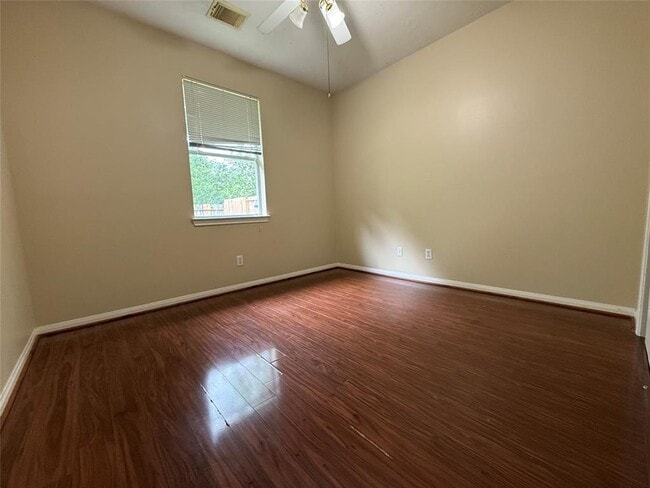 Building Photo - 13815 Pickford Knolls Dr