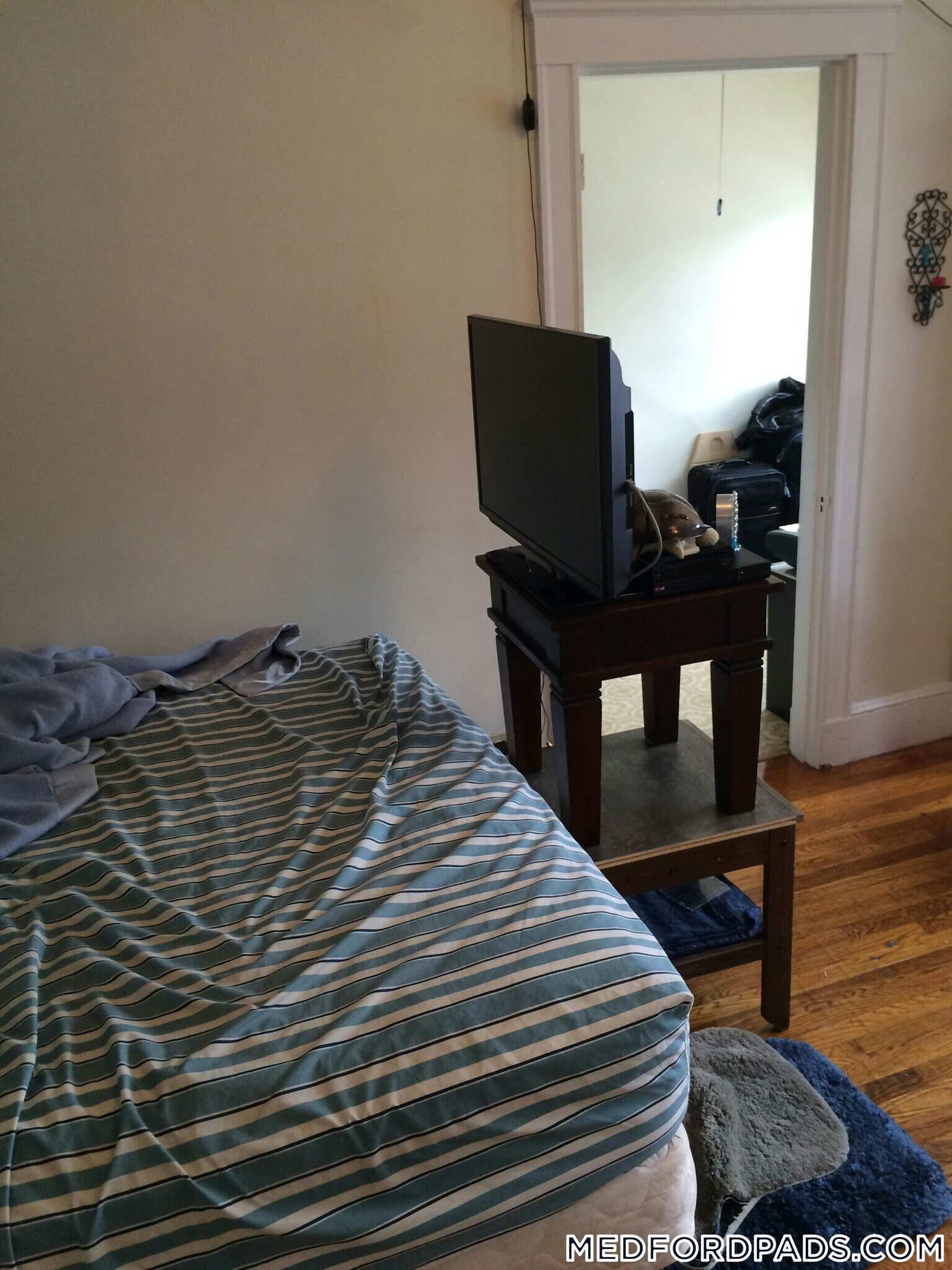 Building Photo - 53 Fellsway W