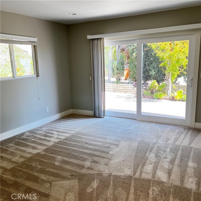 Building Photo - 2615 Temple Hills Dr