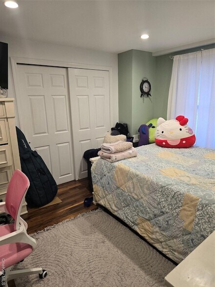 Building Photo - 18 Julian Pl