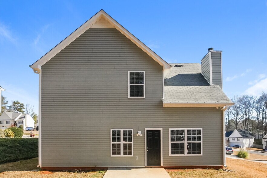 Building Photo - 202 Oakwood Pl