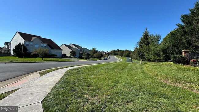 Building Photo - 110 Gate Stone Ln